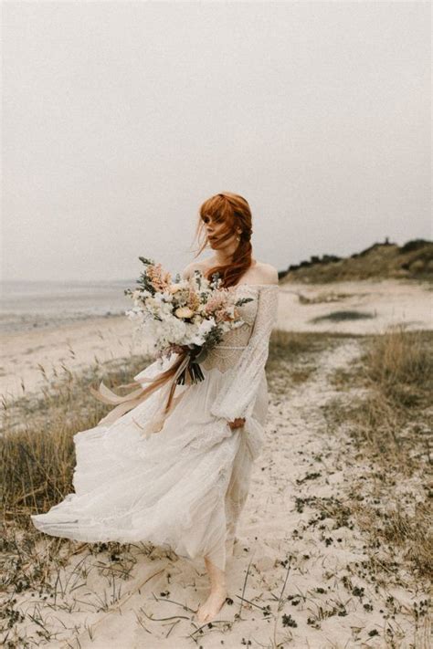 These Coastal Inspired Bridal Style Looks Are Perfect For A Bohemian