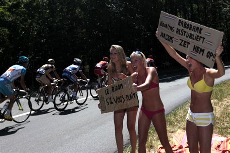 Tour De France Crazy Fans Chicks In Bikinis Cycle Core Pinterest Crazy Fans Tour De