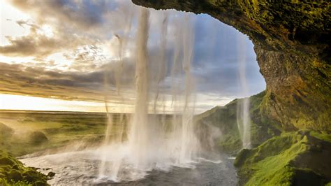 Seljalandsfoss Waterfall Iceland Wallpaper Backiee