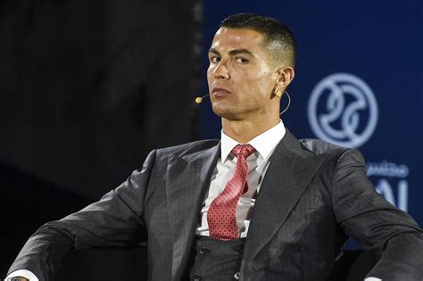 Cristiano ronaldo and lionel messi sat next to each other at the #ucldraw, and the juventus great revealed he wants to spend. ,,Spieler des Jahrhunderts": So glänzten Cristiano Ronaldo ...