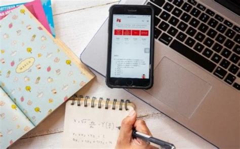 Berikut cara mengecek dan mengaktifkan kuota internet telkomsel. Telkomsel Lanjutkan Beri Kuota Internet Gratis untuk ...