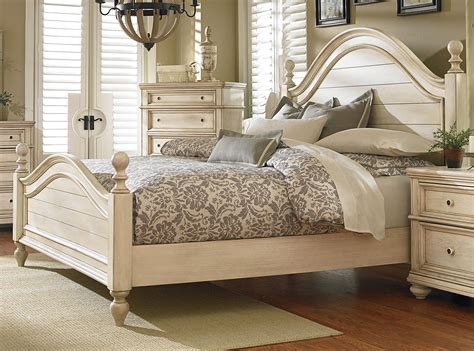 White Wood Bedroom Furniture 16 Beautiful And Elegant White Bedroom
