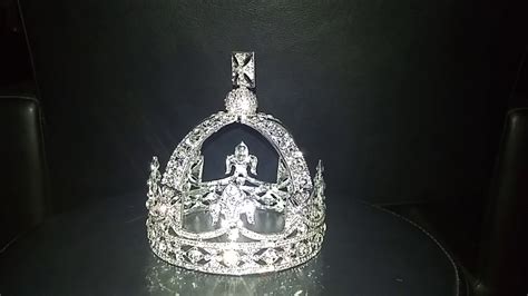 Queen Victorias Small Diamond Crown Crown Jewels Copy Replica Fake
