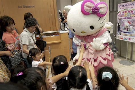 Sanrio On Hello Kitty Not A Cat Reports Shes A Personification Of A