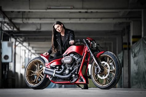 Thunderbike Customs Biker Harley Davidson Girls And Motorcycles
