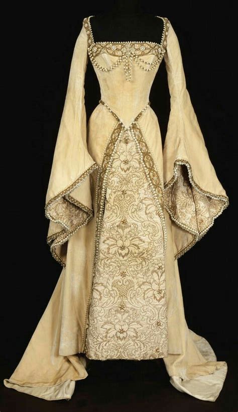 Pin By Phantom On 1500s 1600s Historical Dresses Vintage Dresses