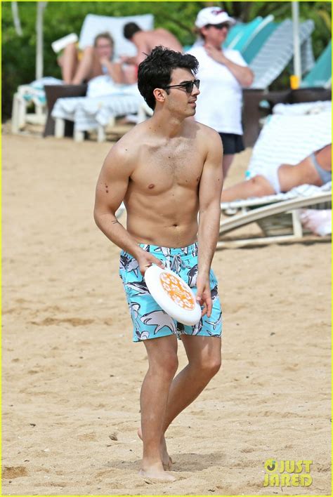 Joe Jonas Shirtless Beach Frisbee Player In Hawaii Photo