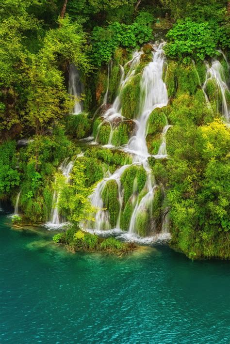 10 Of The Most Beautiful Waterfalls In The World Beautiful Waterfalls