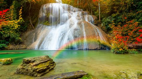 Картинки водопад радуга осень пейзаж таиланд обои 1366x768