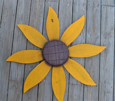 Painted Wooden Sunflower Handmade In Tennessee The Last Straw