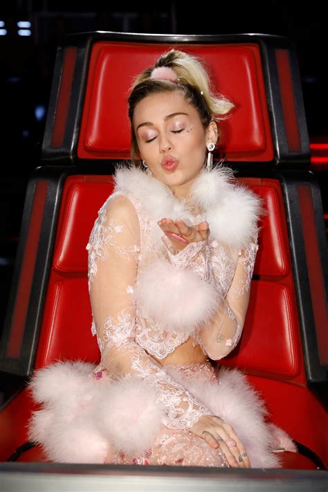 Miley Cyrus Rocked A Diamond Veil During The Voice Finale Because Of Course She Did SELF