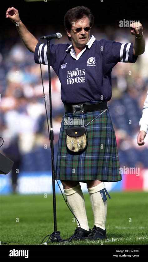Donnie Munro Ex Runrig Lead Singer Sings The Scotland Rugby World Cup Anthem At Half Time