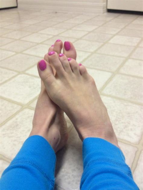 Chloe Fosters Feet
