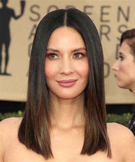 Olivia Munns Best Hairstyles And Haircuts Celebrities