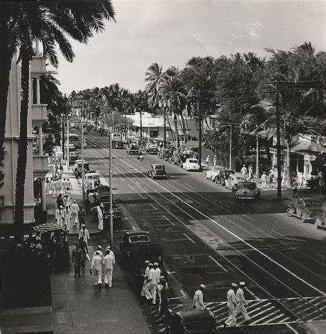 Vibrant Honolulu In The 1940s