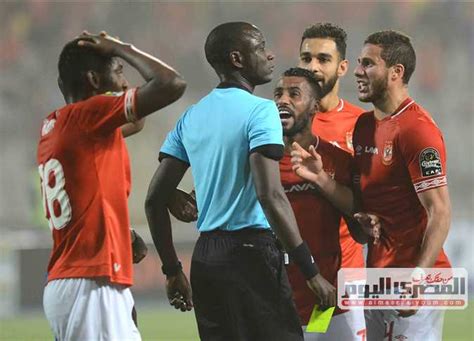 انتهى الشوط الأول من عمر مباراة الأهلى وصن داونز بطل جنوب أفريقيا المقامة حالياً باستاد لوكس موريبى فى إياب الدور ربع النهائي لدوري الأبطال هدف التعادل لفريقه في مرمى الأهلى بالدقيقة 30 من عمر المباراة. مدرب صن داونز: الأهلي كان الأفضل اليوم.. وهذه الكرة كانت ...