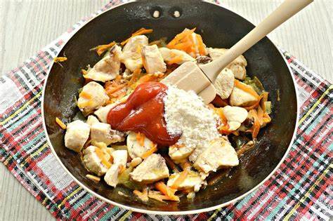 Гуляш из куриной грудки с подливкой рецепт с фото пошагово | Рецепт Картинка - Гуляш из куриной грудки с подливкой рецепт с фото пошагово | Рецепт