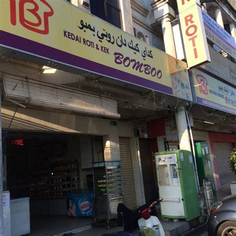 Kedai makan bersebelahan dental hotel dan murah. Photos at Kedai Roti & Kek Bamboo - Bakery in Kota Bharu