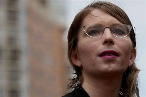 Judge Orders Chelsea Manning Released From Jail The Verge