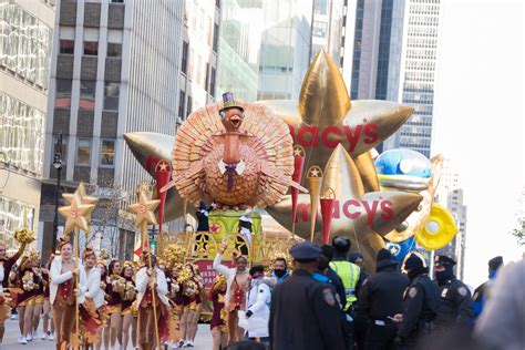 Macy's Thanksgiving Day Parade Time 2019: New York City Route, Map, Road Closures, Viewing Spots ...