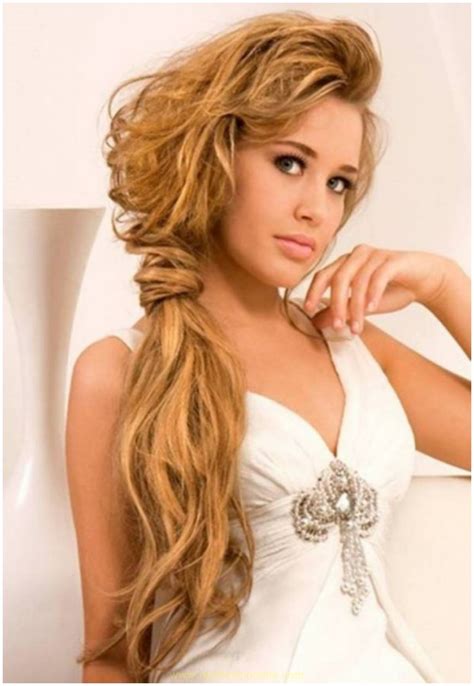 At least one, or a combination of a few, should work for you! Prom Girls Hairdos for Medium Length Hair