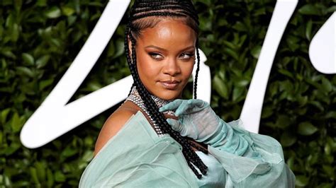 Rihanna Becomes Worlds Wealthiest Female Musician Barbados