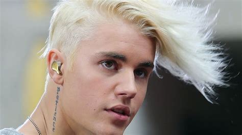 Justin Bieber Shows Off Shocking Platinum Blonde Hairstyle During Us Tv