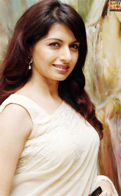 Also known as bhagyashri mote. Bhagyashree Patwardhan