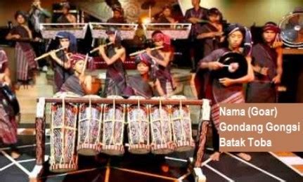Musik daerah ini banyak dipengaruhi musik gereja yang dikenal dengan sebutan musik tataganing atau musik gondang. 8 Alat Musik Tradisional Batak Toba, Gambar dan Keterangannya