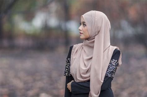 how muslim women break stereotypes by mixing faith and modesty with fashion news and opinion