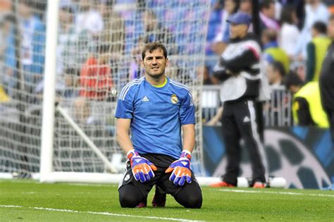 Iker Casillas Spanien Coach Macht Ihm Neue Hoffnung Auf Comeback