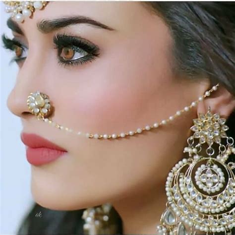 Pin By Nauvari Kashta Saree On Nath In 2020 Bridal Fashion Jewelry