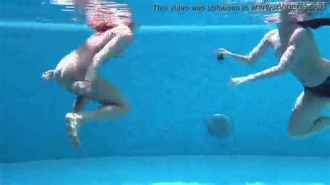 Jessica And Lindsay Naked Swimming In The Pool Ampland