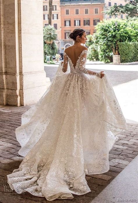15 Regal Wedding Dresses Fit For A Royal Wedding Expensive Wedding