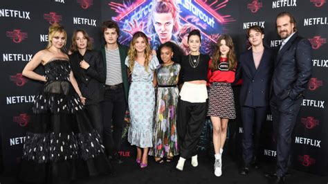Stranger things season 4 teaser returns to hawkins laboratory. 'Stranger Things' Fans Convinced This Minor Character Will ...