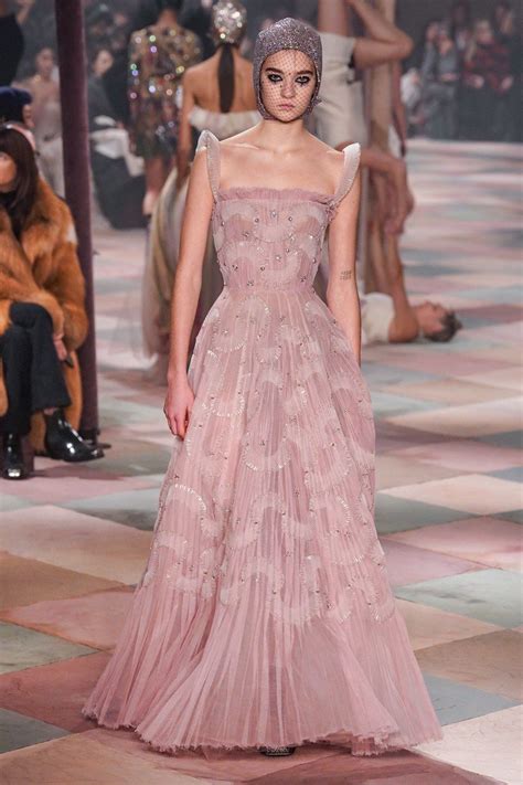 Christian Dior Spring 2019 Couture Fashion Show Defile Giyim Couture