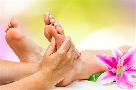 A daily foot massage can help keep the psychological aspects of your health in balance. Tired Feet? Get Foot Massage - Love Healthy Feet