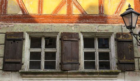 gambar kayu jendela bangunan lentera pondok penglihatan milik