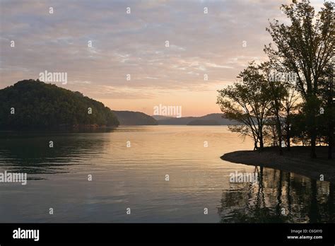 Dale Hollow Lake On The Tennessee Kentucky Border Stock Photo Alamy