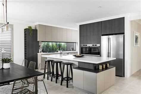 Anthracite, midnight blue, fir green and dark woods are the sounds that dominate the kitchen equipment. Modern Kitchen Colour Palettes - The Maker