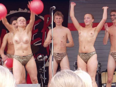 Ballongdansen Naked Balloon Dance Free Hot Nude Porn Pic Gallery My