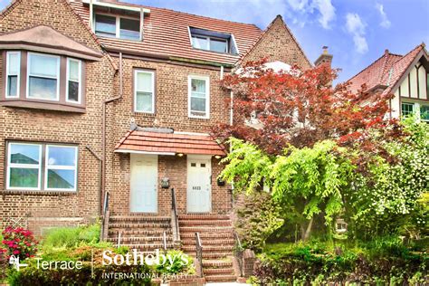 Aug 11 Just Listed For Rent Huge 2 Bedroom In Forest Hills Queens