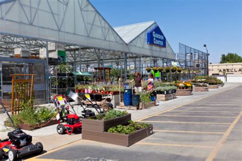 Lowes Garden Center Stock Photo Download Image Now Istock