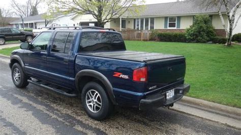 Sell Used 2003 Chevy S10 Zr5 4x4 Crew Cab In Janesville Wisconsin