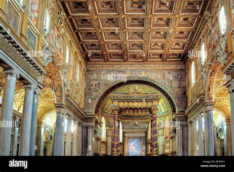 Interior De La Basilica Di Santa Maria Maggiore Roma Italia