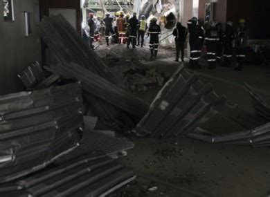 The da's jack bloom told enca that the hospital's entire structure needed to be immediately assessed and attended to. At least five injured after South African hospital roof ...