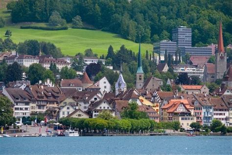 Wer trocken bleiben will, kann von zug aus herrlich ausfliegen. Nur Minidefizit für Stadt Zug dank Rechenfehler - Schweiz ...