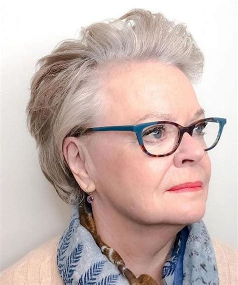 Haircuts For Older Women Over 60 With Glasses In 2021 2022 Page 3