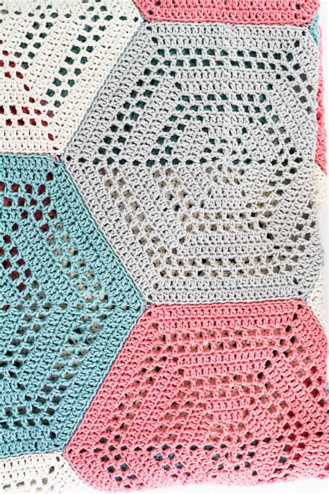 How To Crochet A Hexagon Blanket Winding Road Crochet