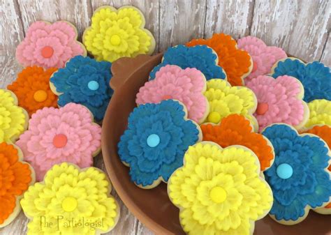 The Partiologist Flower Cookies